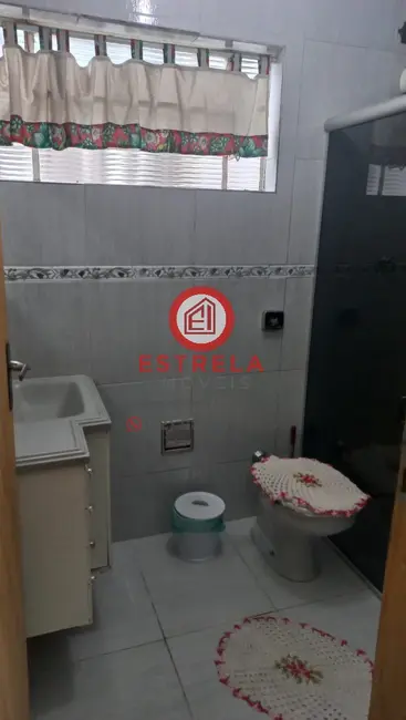 Foto 6 de Casa com 2 quartos à venda, 141m2 em Parque Califórnia, Jacarei - SP