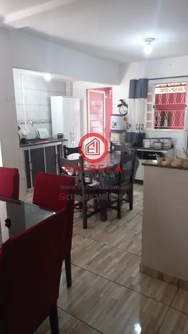 Foto 9 de Casa com 2 quartos à venda, 141m2 em Parque Califórnia, Jacarei - SP