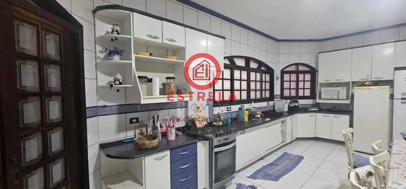 Foto 8 de Casa com 5 quartos à venda, 300m2 em Jardim Flórida, Jacarei - SP