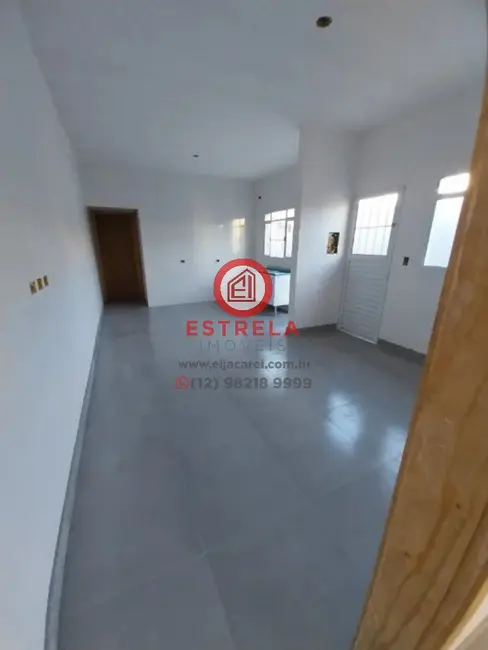Foto 5 de Casa com 2 quartos à venda, 60m2 em Parque dos Príncipes, Jacarei - SP