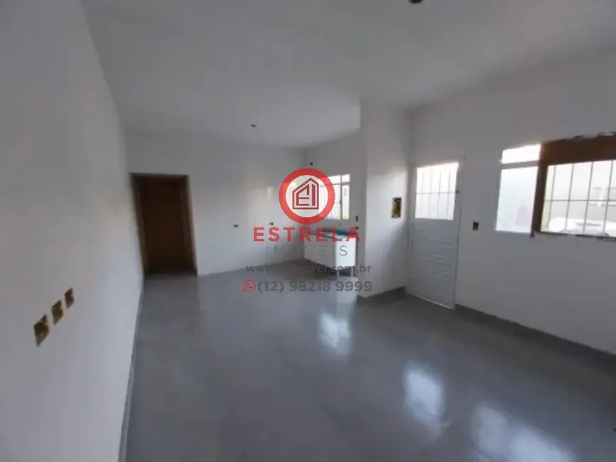 Foto 4 de Casa com 2 quartos à venda, 60m2 em Parque dos Príncipes, Jacarei - SP