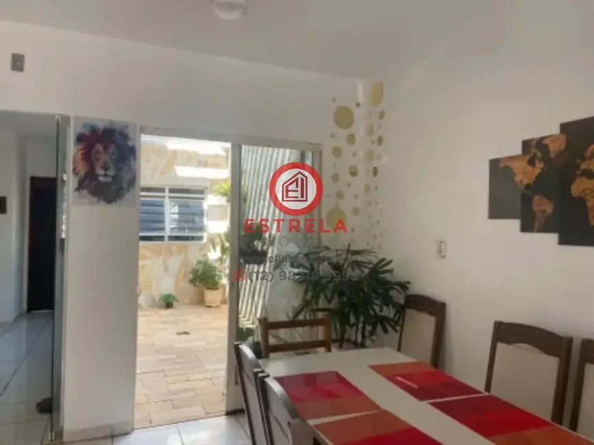Foto 3 de Casa com 4 quartos à venda, 192m2 em Jardim Flórida, Jacarei - SP