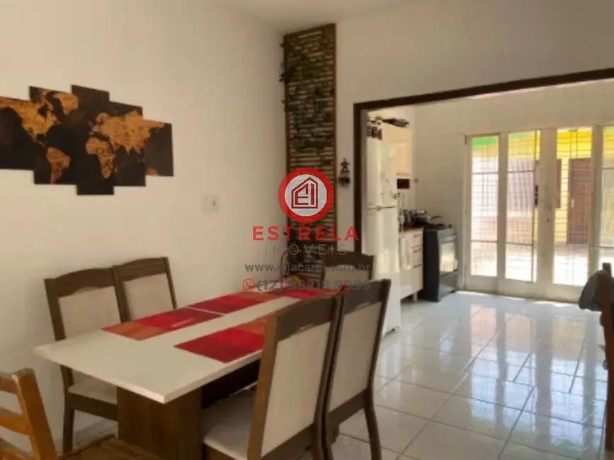 Foto 2 de Casa com 4 quartos à venda, 192m2 em Jardim Flórida, Jacarei - SP