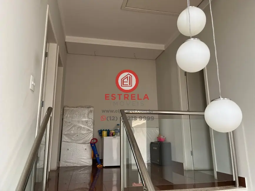 Foto 9 de Casa com 4 quartos à venda, 240m2 em Parque Califórnia, Jacarei - SP