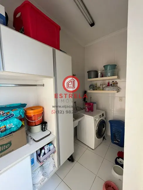 Foto 6 de Casa com 3 quartos à venda, 430m2 em Loteamento Villa Branca, Jacarei - SP