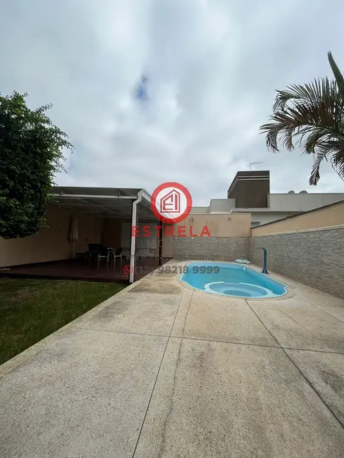 Foto 4 de Casa com 3 quartos à venda, 430m2 em Loteamento Villa Branca, Jacarei - SP