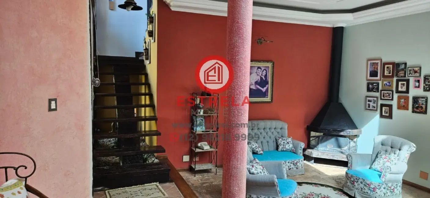 Foto 4 de Casa de Condomínio com 3 quartos à venda, 280m2 em Loteamento Villa Branca, Jacarei - SP