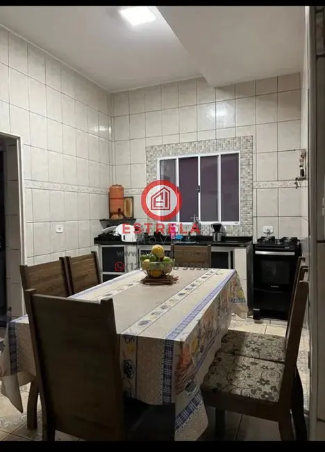 Foto 5 de Casa com 2 quartos à venda, 147m2 em Parque dos Príncipes, Jacarei - SP