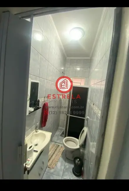 Foto 9 de Casa com 2 quartos à venda, 147m2 em Parque dos Príncipes, Jacarei - SP