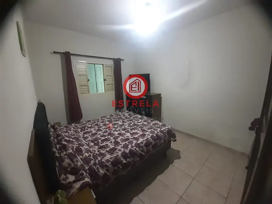 Foto 3 de Casa com 2 quartos à venda, 69m2 em Jardim Santa Marina, Jacarei - SP
