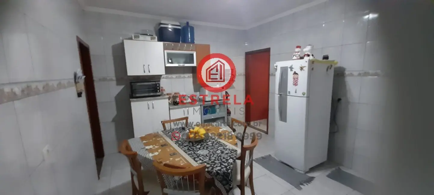 Foto 3 de Casa com 2 quartos à venda, 110m2 em Jardim Santa Marina, Jacarei - SP