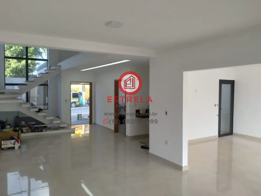 Foto 1 de Casa com 3 quartos à venda, 212m2 em Loteamento Villa Branca, Jacarei - SP