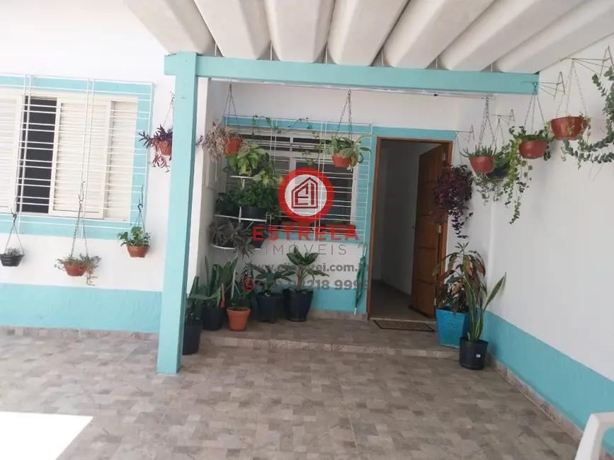 Foto 1 de Casa com 2 quartos à venda, 126m2 em Parque Itamarati, Jacarei - SP