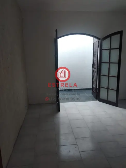 Foto 4 de Casa com 3 quartos à venda, 116m2 em Parque Santo Antônio, Jacarei - SP