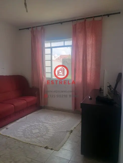 Foto 3 de Casa com 2 quartos à venda, 80m2 em Jardim Emília, Jacarei - SP