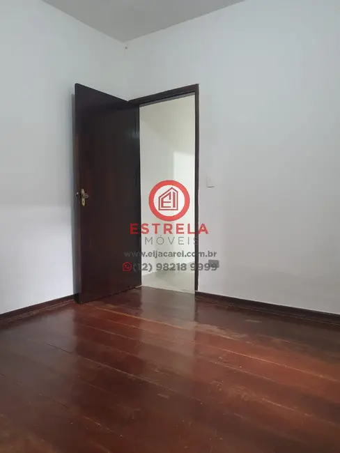 Foto 5 de Casa com 2 quartos à venda, 190m2 em Jardim Emília, Jacarei - SP