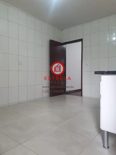 Foto 9 de Casa com 2 quartos à venda, 190m2 em Jardim Emília, Jacarei - SP