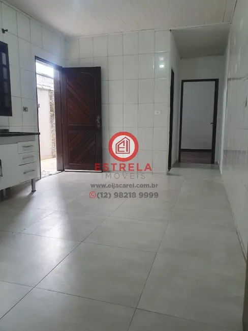 Foto 6 de Casa com 2 quartos à venda, 190m2 em Jardim Emília, Jacarei - SP
