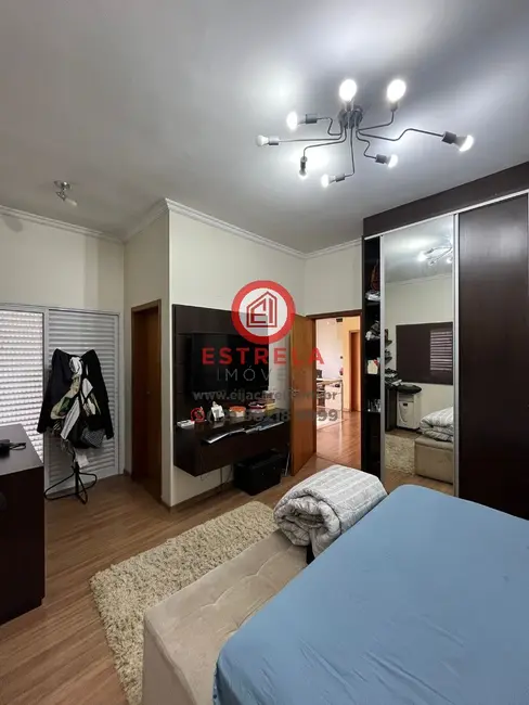 Foto 6 de Casa de Condomínio com 3 quartos à venda, 240m2 em Loteamento Villa Branca, Jacarei - SP