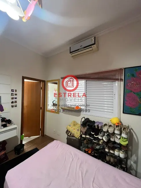 Foto 2 de Casa de Condomínio com 3 quartos à venda, 240m2 em Loteamento Villa Branca, Jacarei - SP