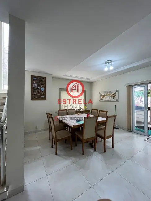 Foto 4 de Casa de Condomínio com 3 quartos à venda, 240m2 em Loteamento Villa Branca, Jacarei - SP