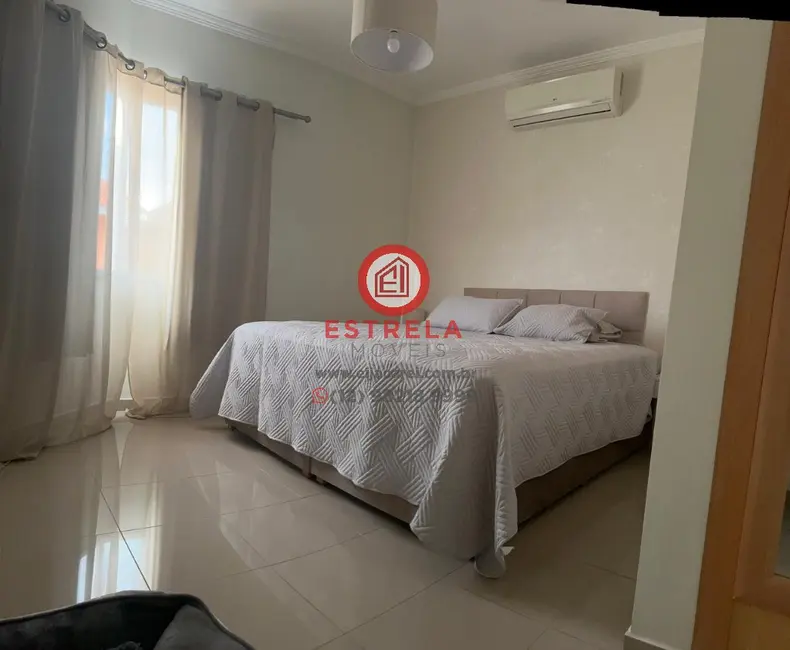 Foto 1 de Casa de Condomínio com 3 quartos para alugar, 160m2 em Jardim Santa Maria, Jacarei - SP