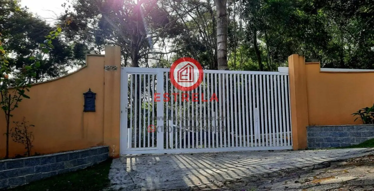 Foto 6 de Chácara com 3 quartos à venda e para alugar, 400m2 em Chácaras Condomínio Recanto Pássaros II, Jacarei - SP