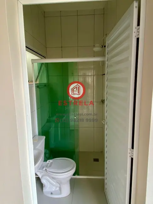 Foto 3 de Casa de Condomínio com 3 quartos à venda, 220m2 em Jardim Califórnia, Jacarei - SP