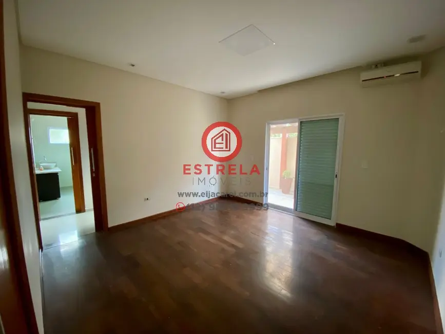 Foto 5 de Casa de Condomínio com 3 quartos à venda, 220m2 em Jardim Califórnia, Jacarei - SP