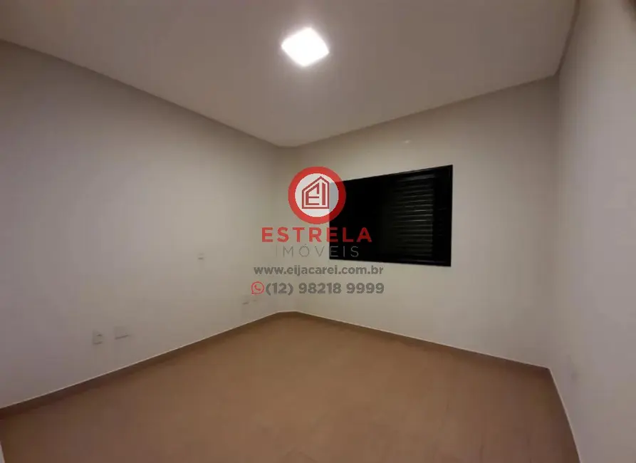 Foto 4 de Casa com 3 quartos à venda, 125m2 em Parque Santo Antônio, Jacarei - SP