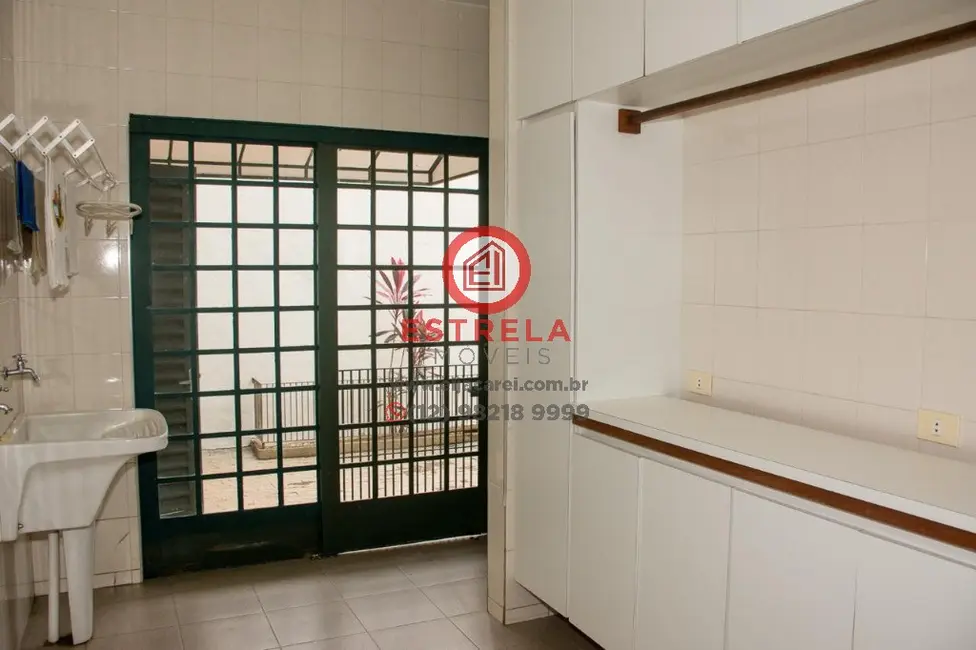 Foto 3 de Casa com 4 quartos à venda, 298m2 em Jardim Flórida, Jacarei - SP