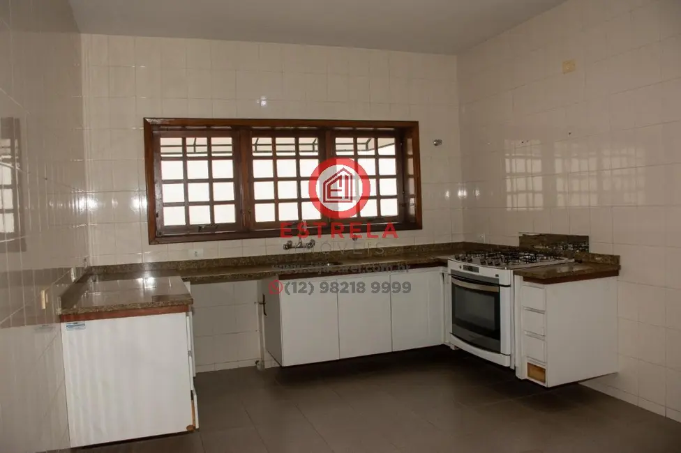 Foto 5 de Casa com 4 quartos à venda, 298m2 em Jardim Flórida, Jacarei - SP