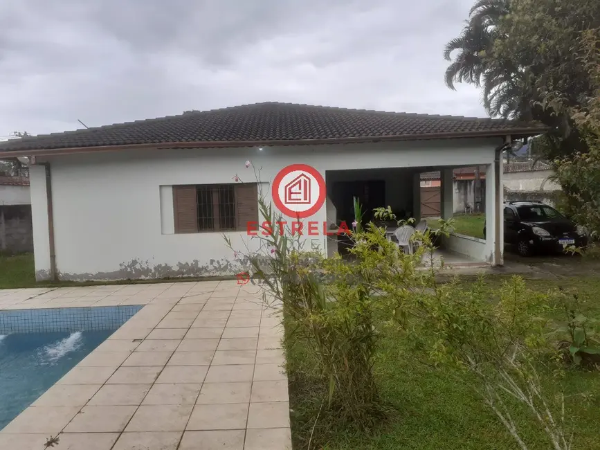 Foto 1 de Casa com 3 quartos à venda, 230m2 em Jardim Casa Branca, Caraguatatuba - SP
