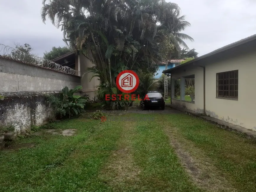 Foto 9 de Casa com 3 quartos à venda, 230m2 em Jardim Casa Branca, Caraguatatuba - SP