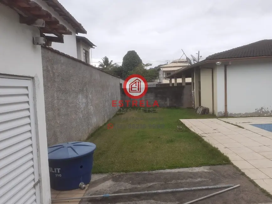 Foto 6 de Casa com 3 quartos à venda, 230m2 em Jardim Casa Branca, Caraguatatuba - SP