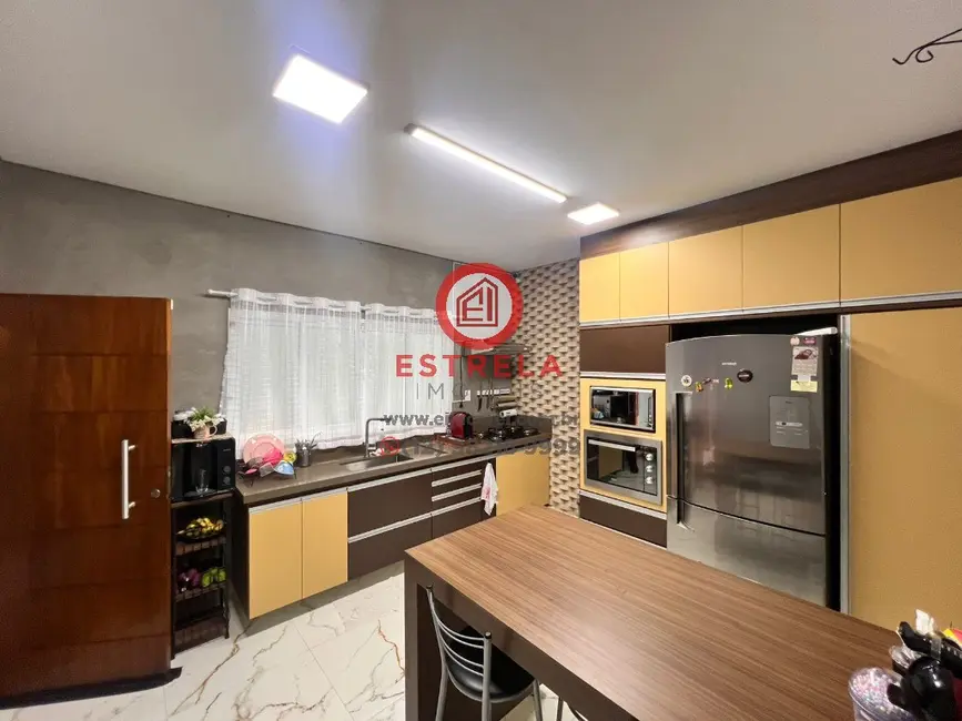 Foto 5 de Casa com 4 quartos à venda, 233m2 em Residencial Santa Paula, Jacarei - SP