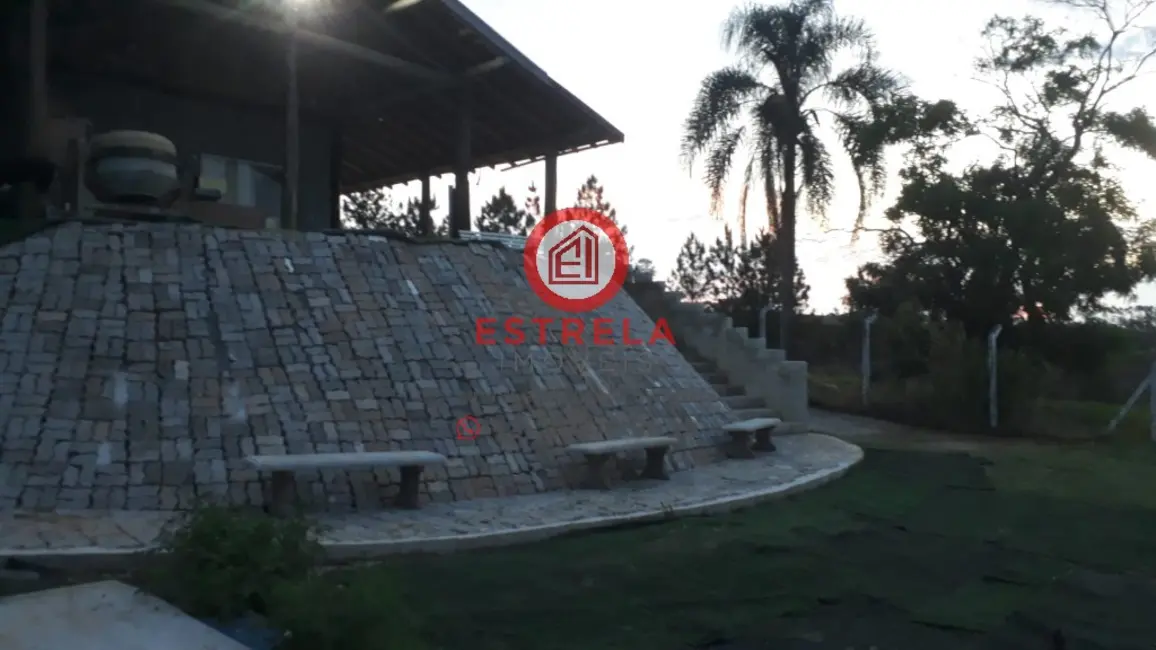 Foto 3 de Chácara com 1 quarto à venda, 1200m2 em Veraneio Irajá, Jacarei - SP