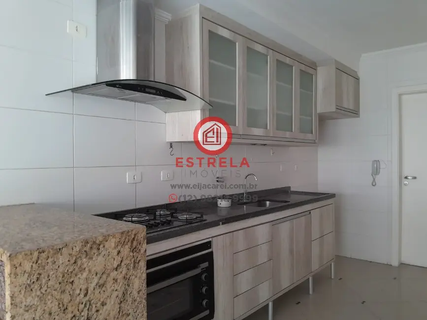 Casa de Condomínio com 3 quartos para alugar, 250m2 em Loteamento Villa Branca, Jacarei - SP - imagem 4 Foto 4 de Casa de Condomínio com 3 quartos para alugar, 250m2 em Loteamento Villa Branca, Jacarei - SP