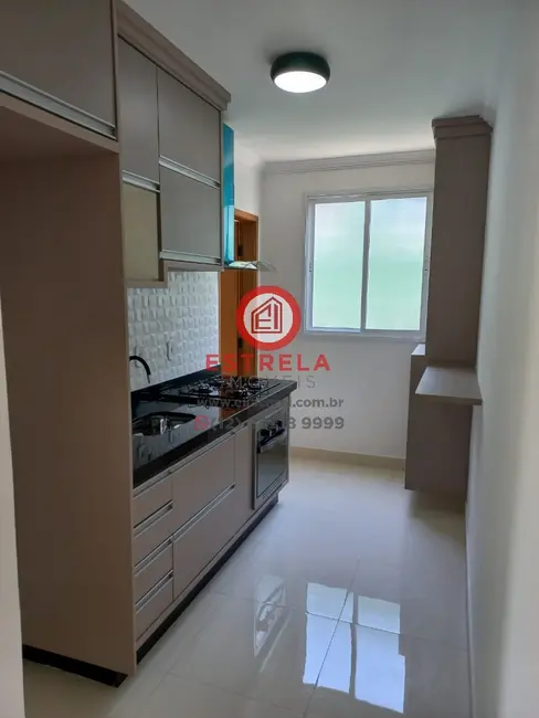 Foto 2 de Apartamento com 2 quartos à venda, 48m2 em Vila Zezé, Jacarei - SP