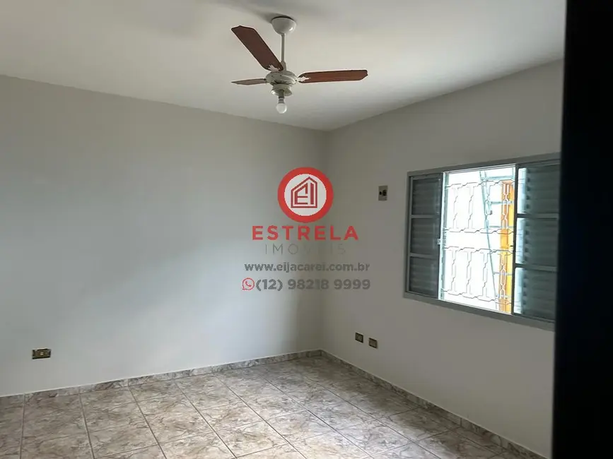 Foto 3 de Casa com 3 quartos à venda, 180m2 em Cidade Jardim, Jacarei - SP