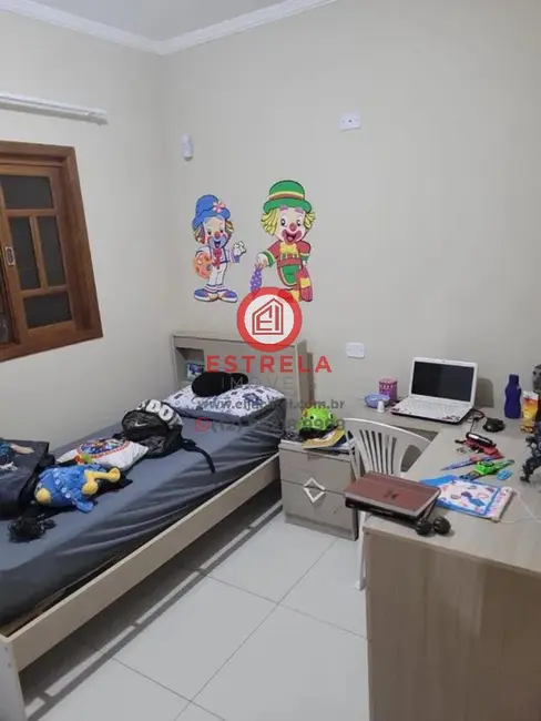 Foto 3 de Casa com 3 quartos à venda, 375m2 em Jardim Terras de São João, Jacarei - SP