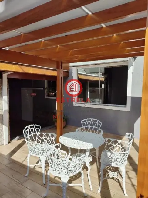 Foto 9 de Casa com 3 quartos à venda, 180m2 em Loteamento Villa Branca, Jacarei - SP