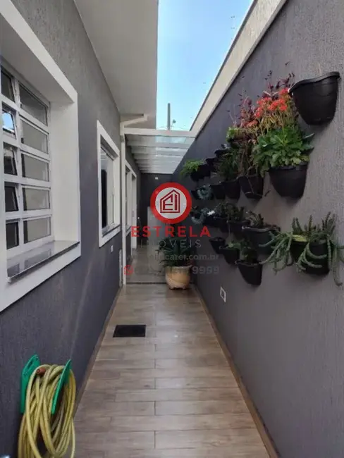 Foto 8 de Casa com 3 quartos à venda, 180m2 em Loteamento Villa Branca, Jacarei - SP