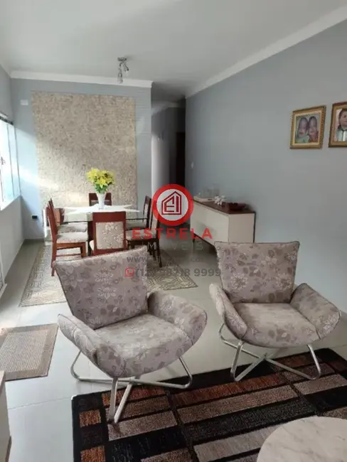 Foto 1 de Casa com 3 quartos à venda, 180m2 em Loteamento Villa Branca, Jacarei - SP