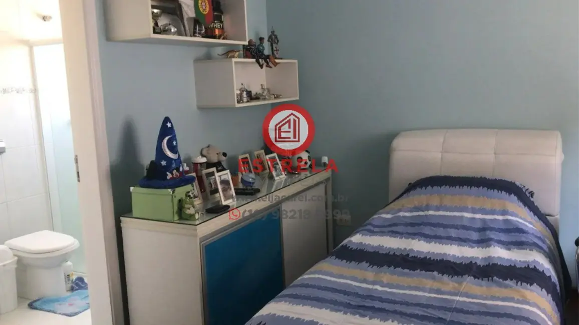 Casa de Condomínio com 4 quartos para alugar, 328m2 em Jardim Altos de Santana II, Jacarei - SP - imagem 3 Foto 3 de Casa de Condomínio com 4 quartos para alugar, 328m2 em Jardim Altos de Santana II, Jacarei - SP