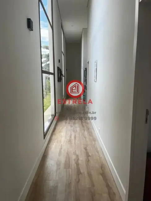 Foto 7 de Casa com 4 quartos para alugar, 300m2 em Condomínio Residencial Mirante do Vale, Jacarei - SP