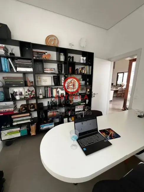 Foto 6 de Casa com 4 quartos para alugar, 300m2 em Condomínio Residencial Mirante do Vale, Jacarei - SP