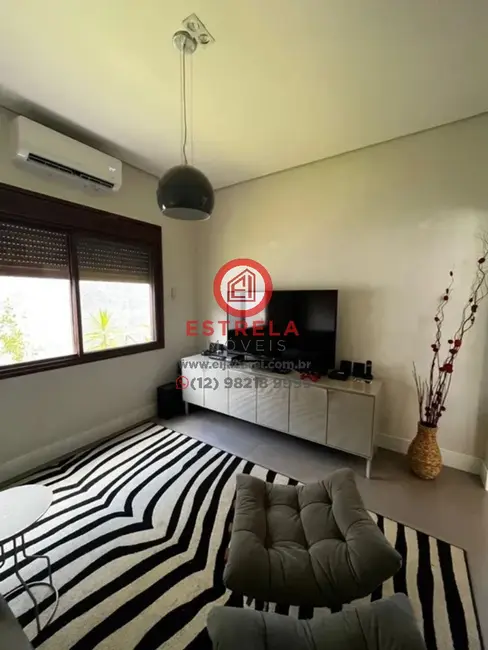 Foto 2 de Casa com 4 quartos para alugar, 300m2 em Condomínio Residencial Mirante do Vale, Jacarei - SP