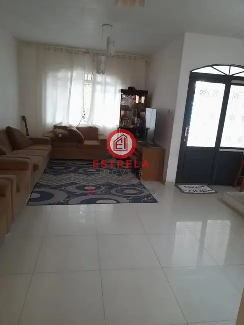 Foto 6 de Casa com 3 quartos à venda, 190m2 em Parque dos Príncipes, Jacarei - SP