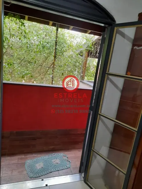 Foto 8 de Casa com 3 quartos à venda, 190m2 em Parque dos Príncipes, Jacarei - SP